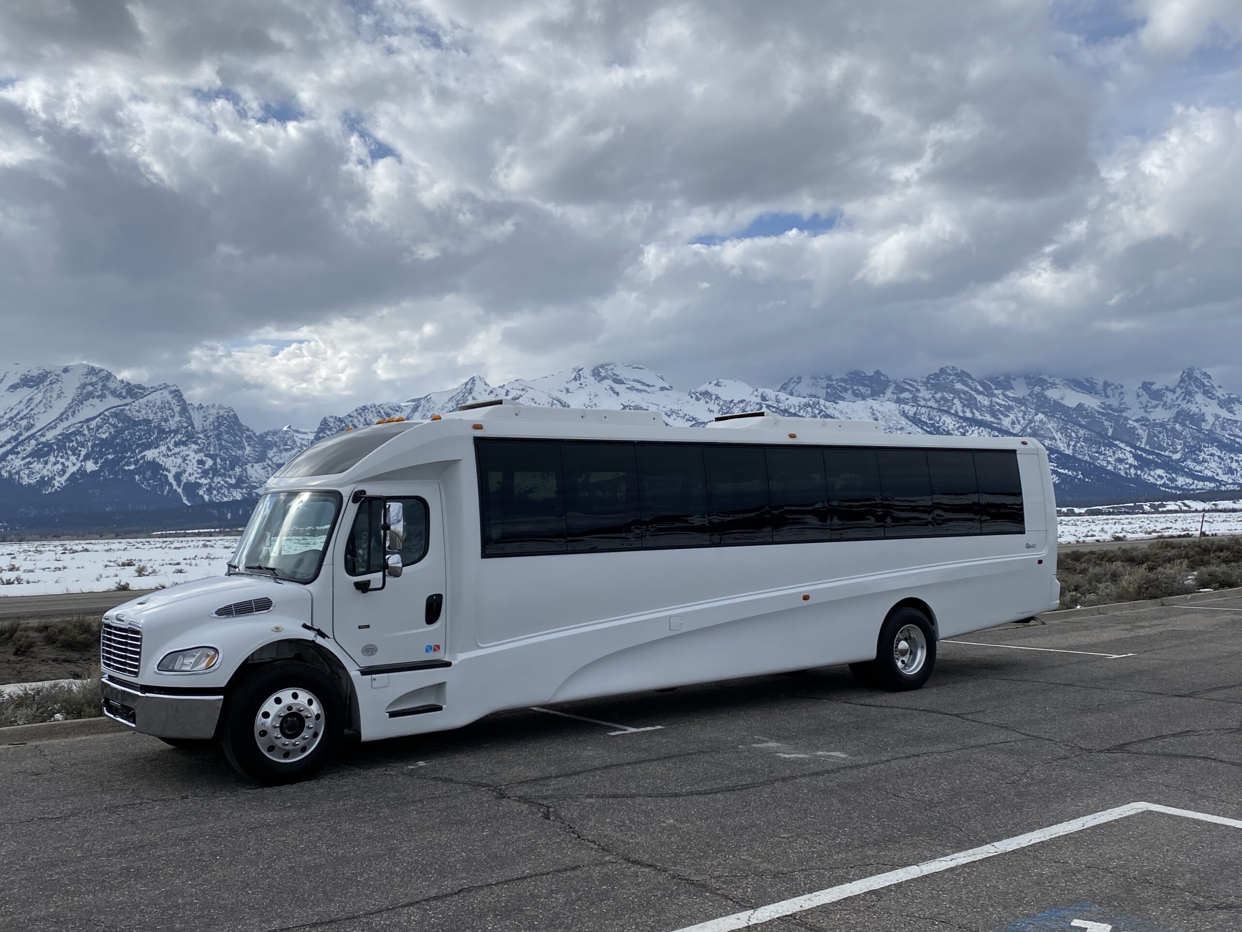 Freightliner Grech 45 Passenger Bus