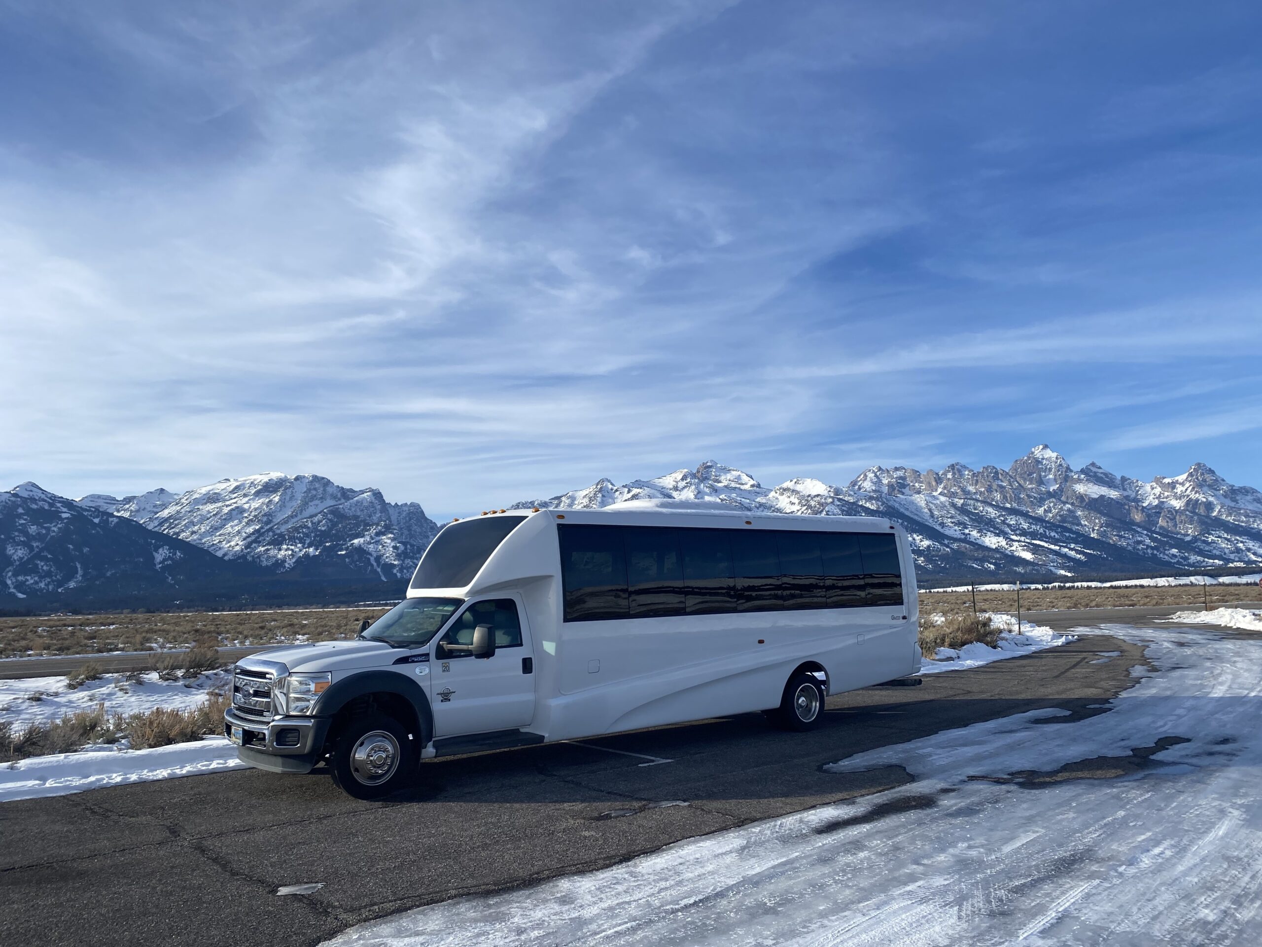 Ford F550 Grech 25 passenger bus